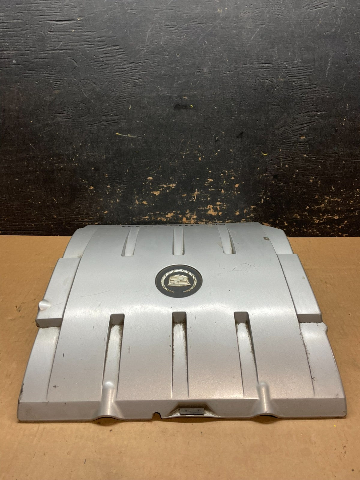 1997 to 2004 Cadillac Deville Seville Northstar Engine Motor Cover AA2324 DG4