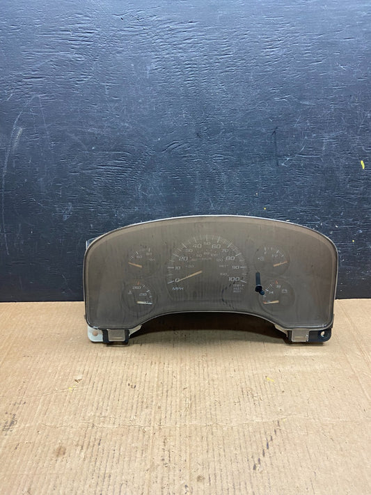 2004 to 2007 Chevrolet Express Speedometer Cluster Gauge M4470 PS0