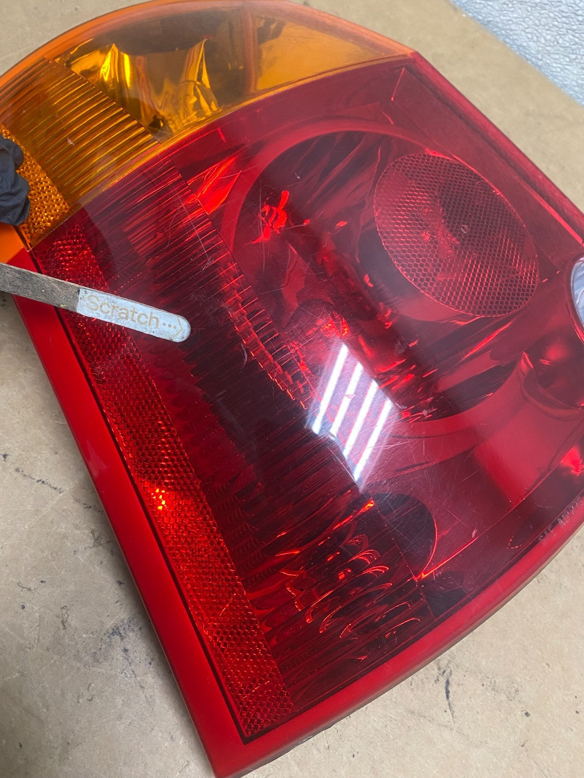 2004 2005 2006 Chrysler Pacifica Left Driver LH Tail Light Oem X5239 DW4