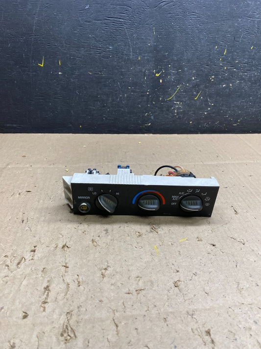 2001 - 2007 GMC Chevrolet Express 1500 Climate Control A/C u4829 DG0