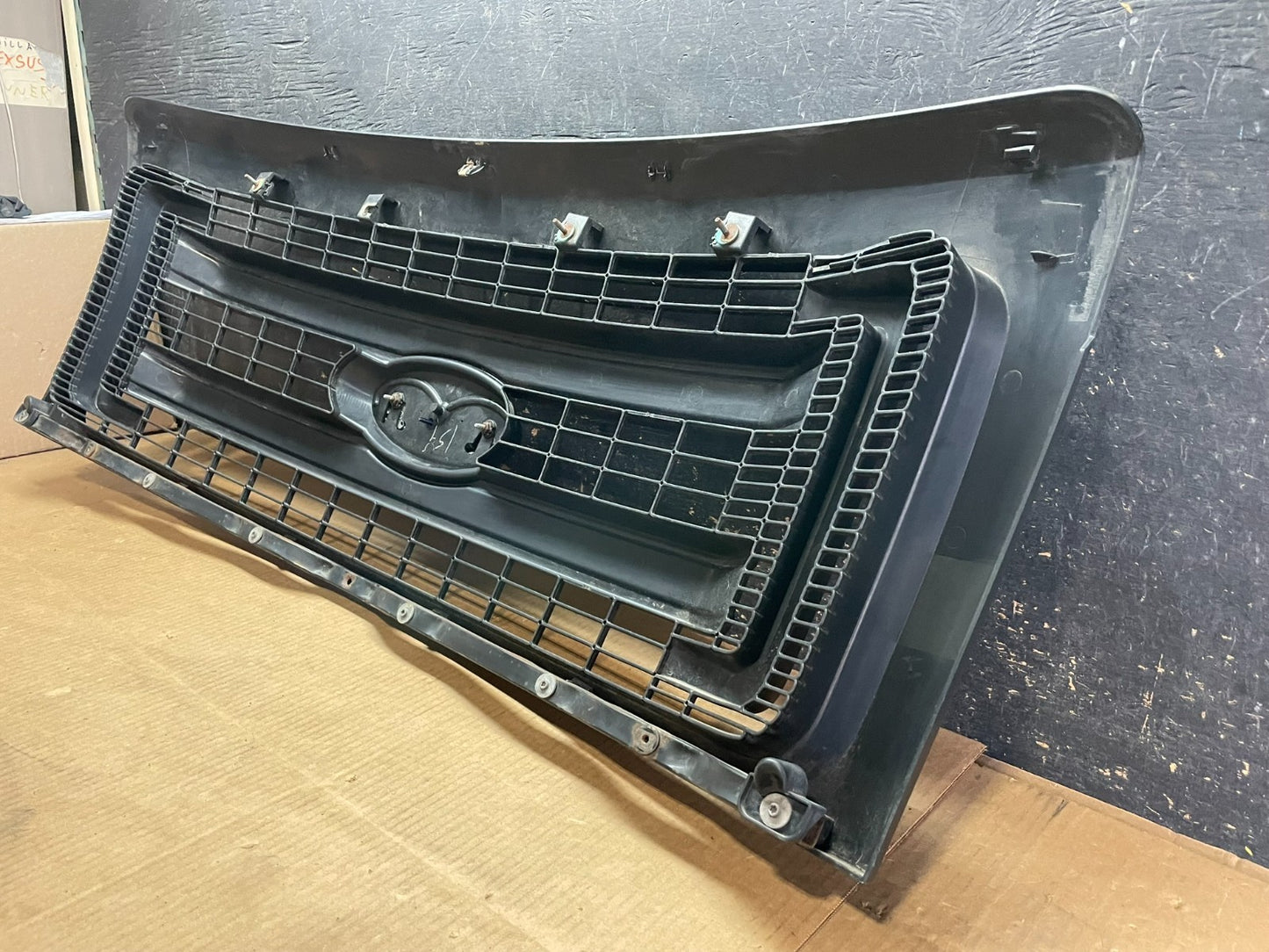 2013 to 2014 Ford F150 Front Upper Grill Grille Black Oem AA9094 DG8