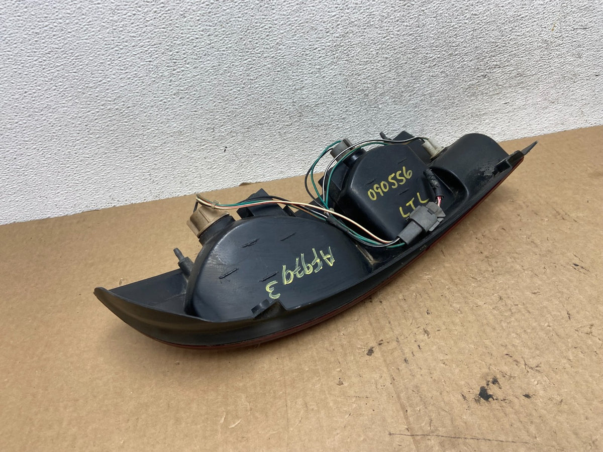 2001 to 2002 Nissan Quest Left Driver Side Tail Light AF9793 PS5