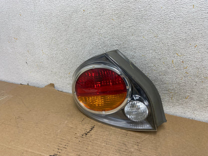 2002 2003 Nissan Maxima Left Driver Lh Side Tail Light AH7900 LK2