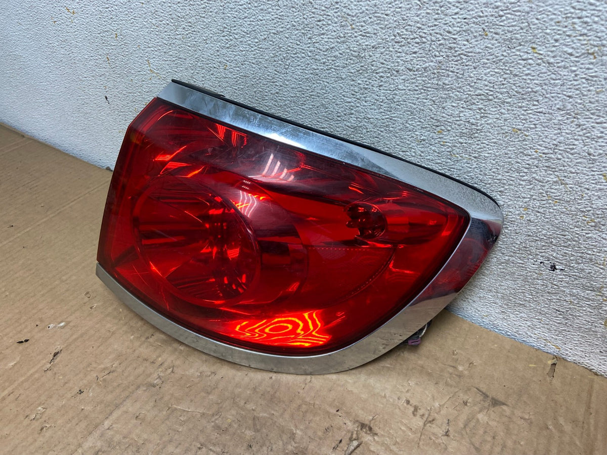 2008-2012 Buick Enclave Right Passenger Rh Tail Light AI8030 LK1