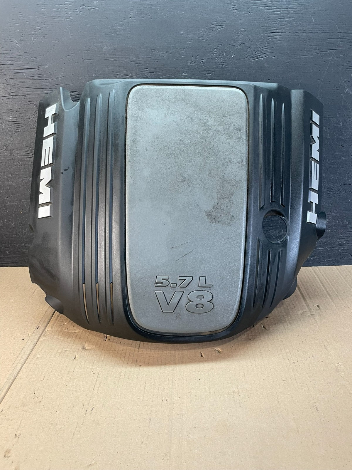2011 to 2016 Jeep Grand Cherokee 5.7L Hemi Engine Cover Plastic Shield AD8631 DG0