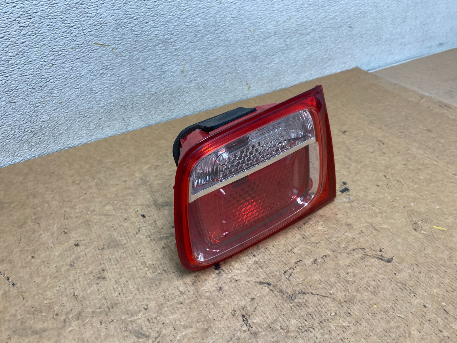 2013-2016 Chevrolet Malibu Left Driver Lh Side Inner Tail Light Oem S7162 DW2