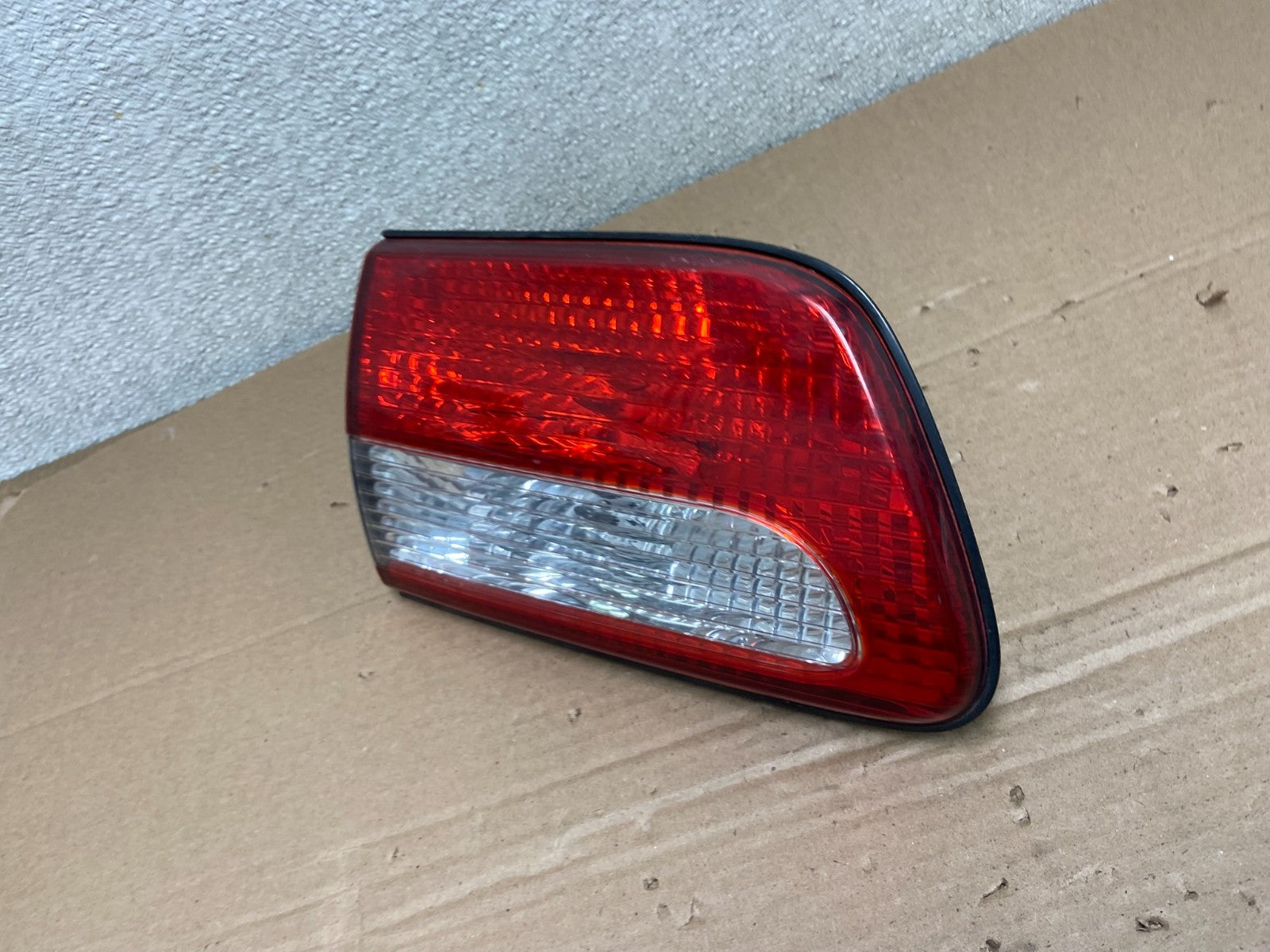 2001 2002 2003 Toyota Sienna Left Driver Lh Side Inner Tail Light AB1317 LK1