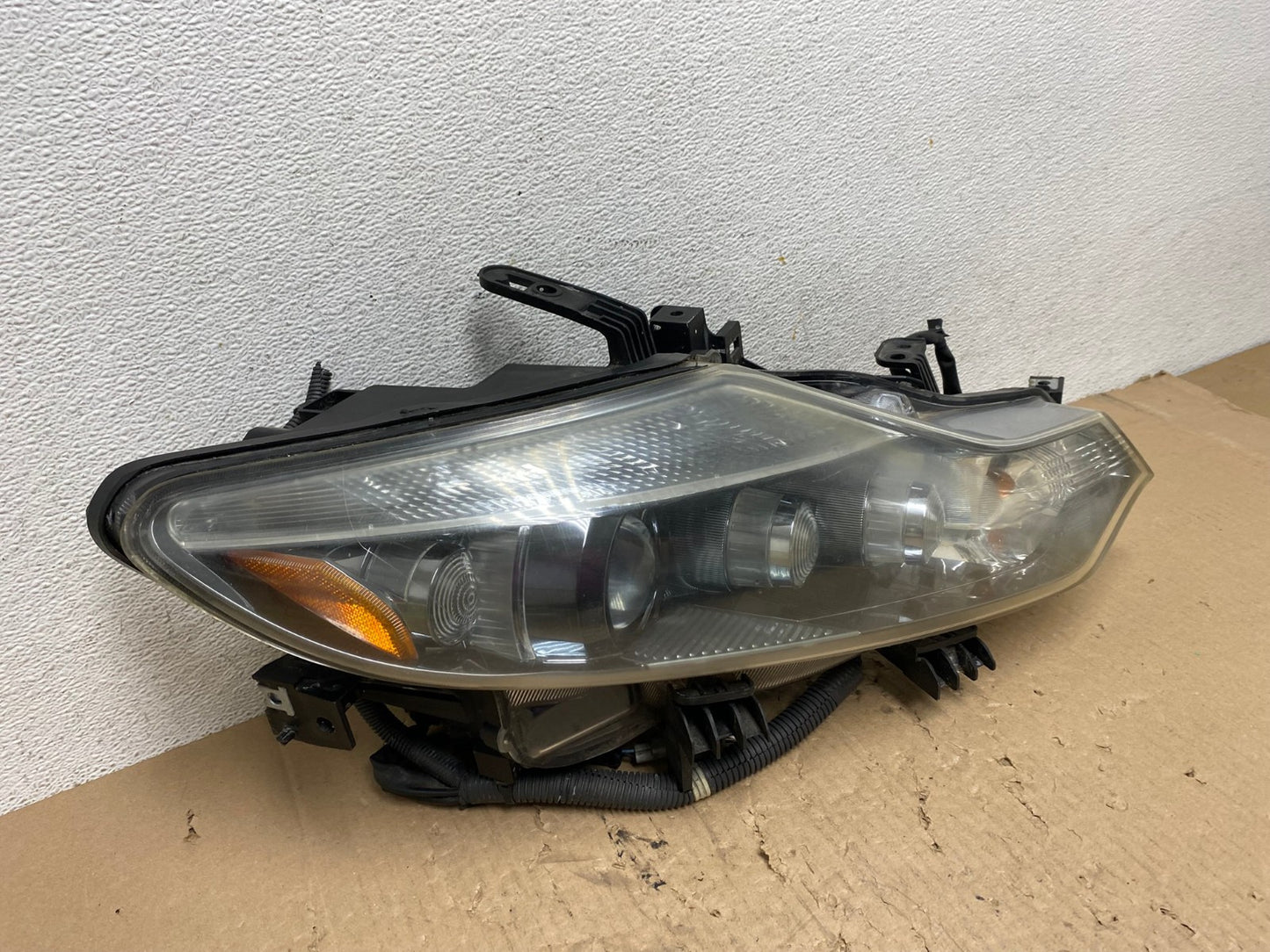 2011 to 2014 Nissan Murano Headlight Right Passenger Rh Xenon Hid AE8828 LK2