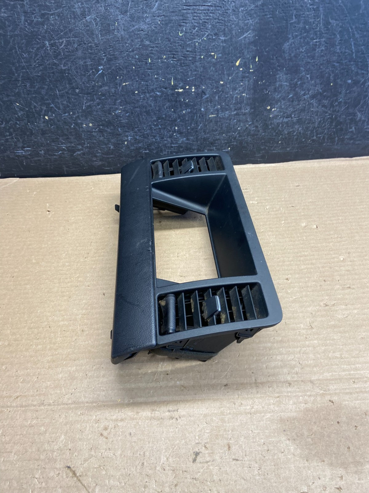 2003-2007 Nissan Murano Radio Center Console Display Bezel Air Vent OE ah1583 DG2