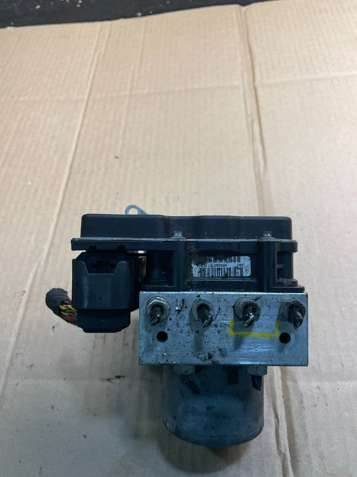 2007 to 2013 BMW 335i ABS Anti-Lock Brake Pump 6768550 OEM X0998 DG3