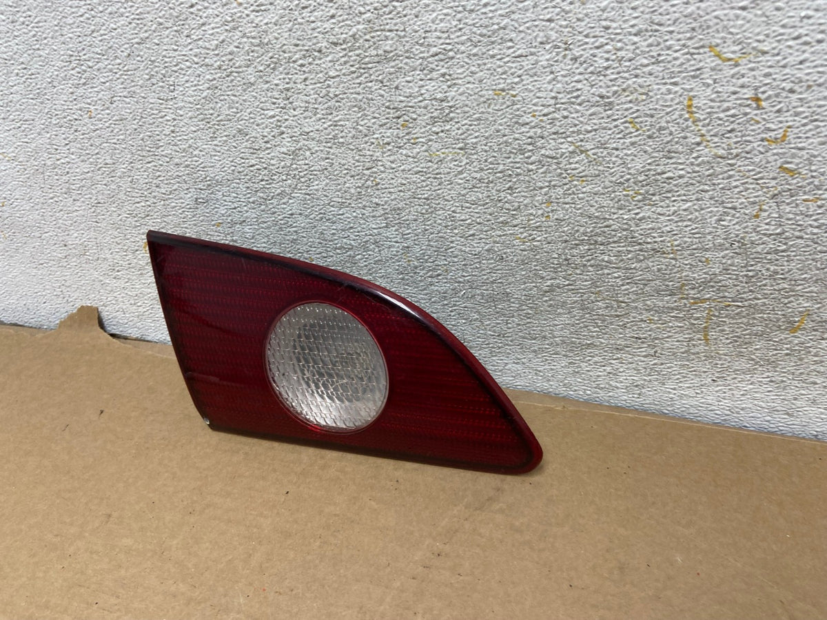 2001 2002 Toyota Corolla Left Driver LH Side Inner Tail light AH7742 LK2