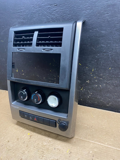 2008 to 2012 Jeep Liberty Dash Climate Temperature Control Radio Bezel w9719 DG2