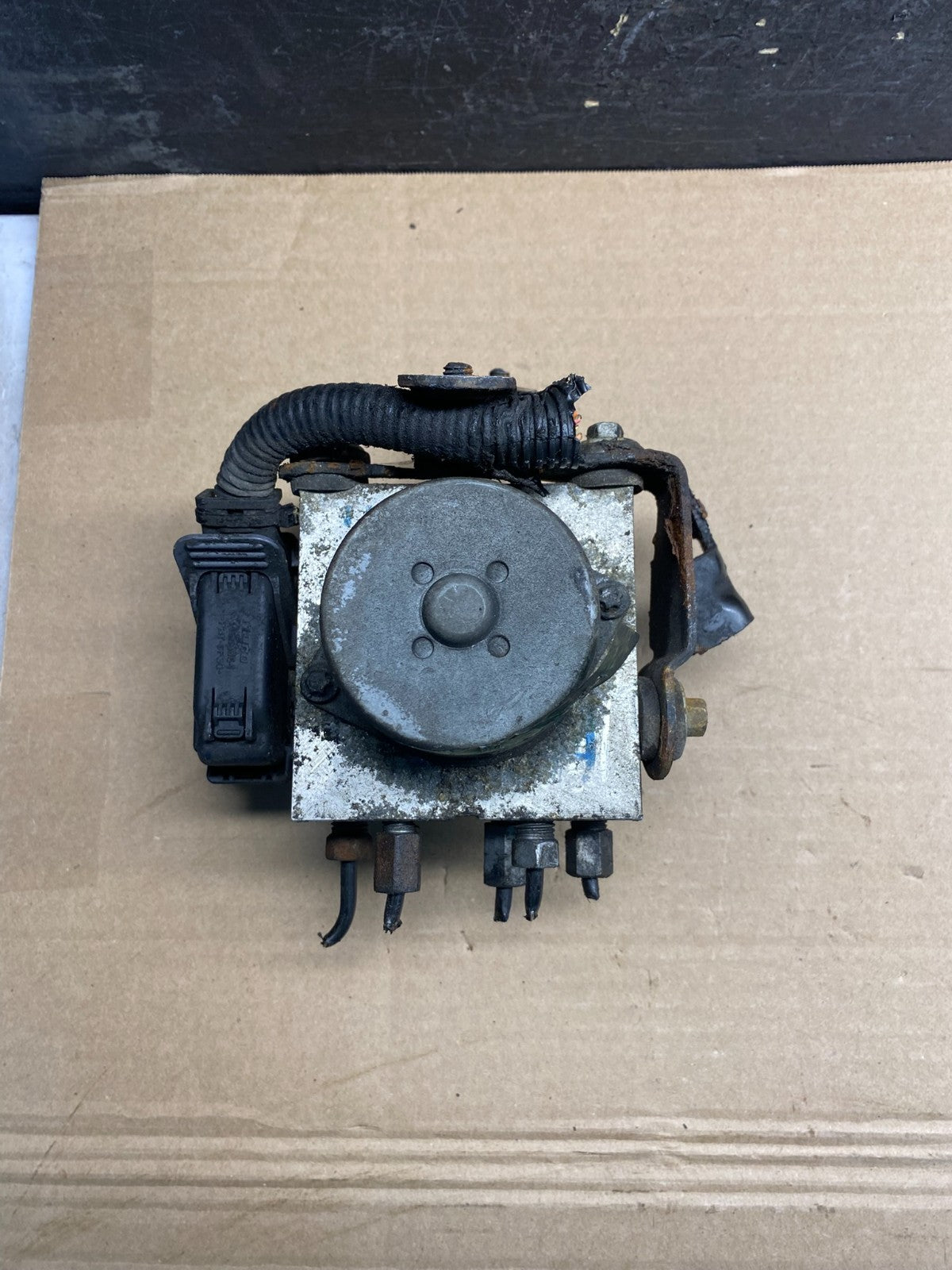 2011 - 2014 Ford E250 E350 Van ABS Anti Lock Brake Pump Module ae9983 DG5