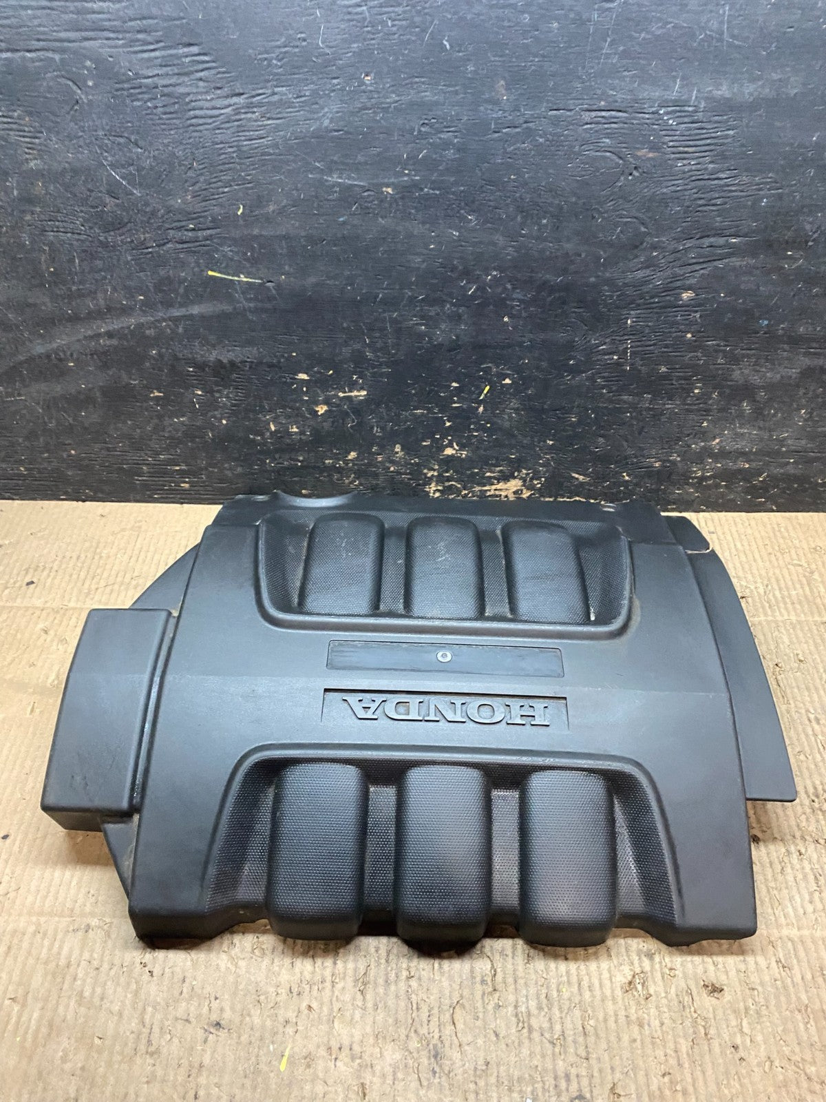 2005 to 2007 Honda Odyssey Black Engine Cover t9924 DG1