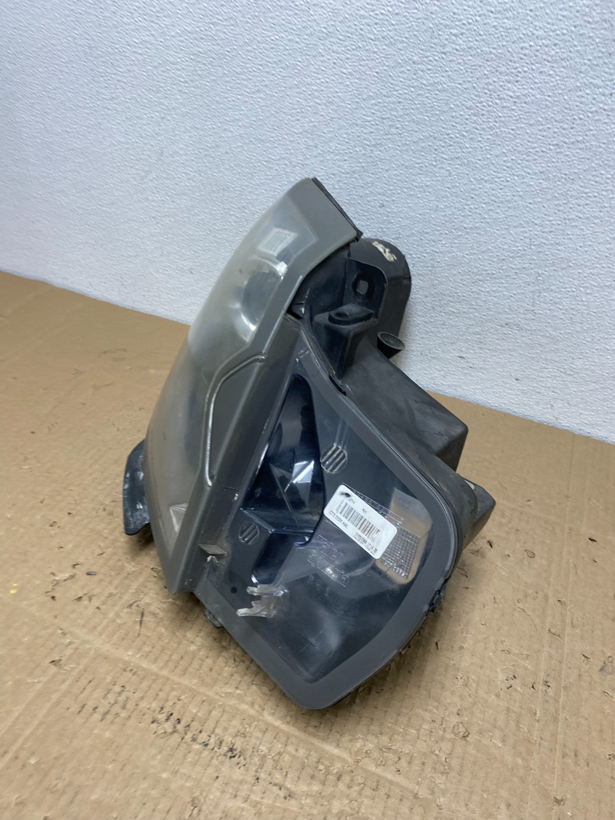 2003 to 2007 Cadillac CTS Right Passenger RH Halogen Headlight Oem AC3989 DW1