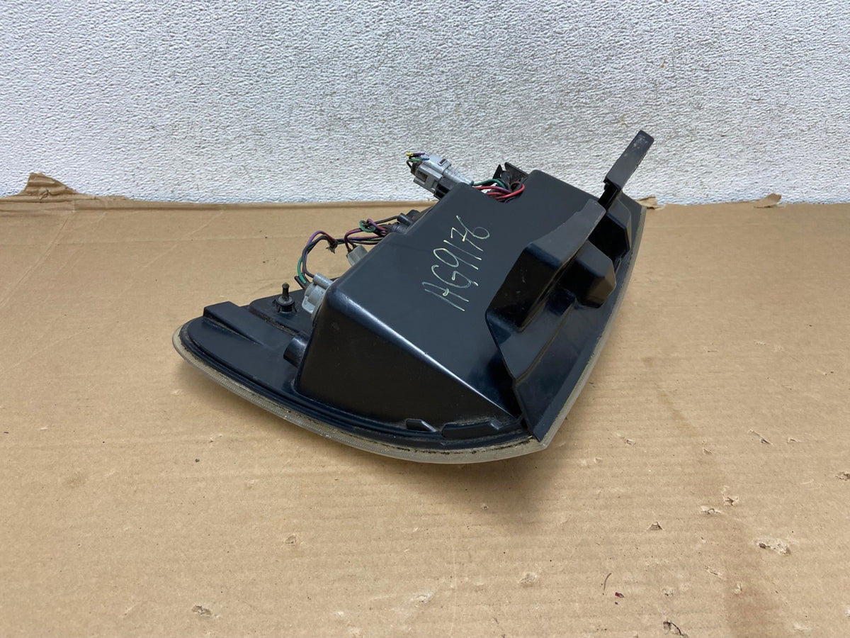 2005 to 2008 Chevrolet Equinox Left Driver Lh Side Tail Light AG9176 LK5