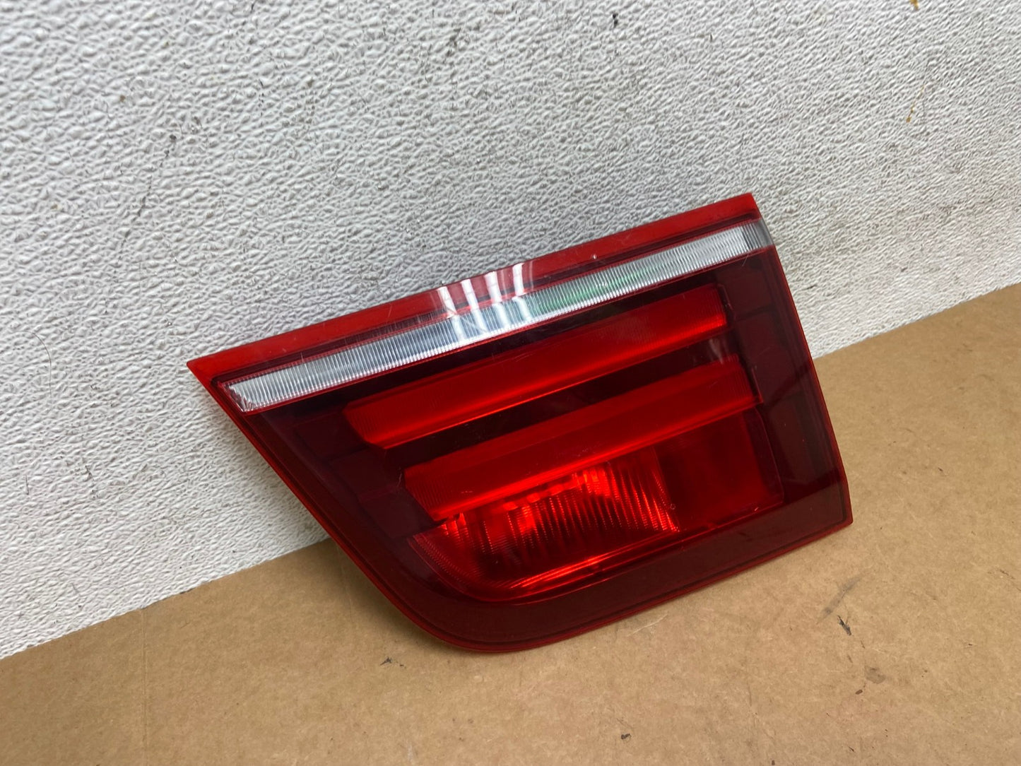2011 2012 2013 Bmw X5 E70 Right Passenger RH Side Inner Tail Light AE3133 LK2