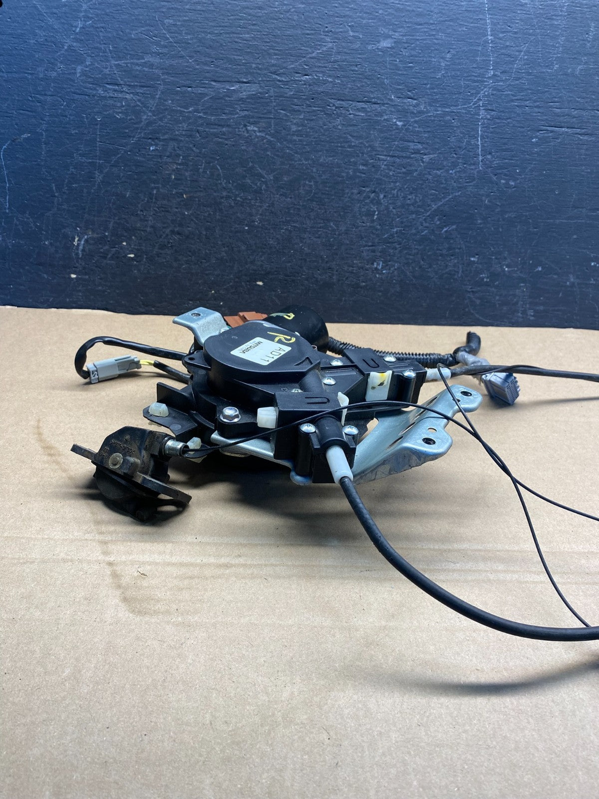 2005 - 2010 Honda Odyssey Rear Right Sliding Door Lock Actuator Motor ae0185 DG3