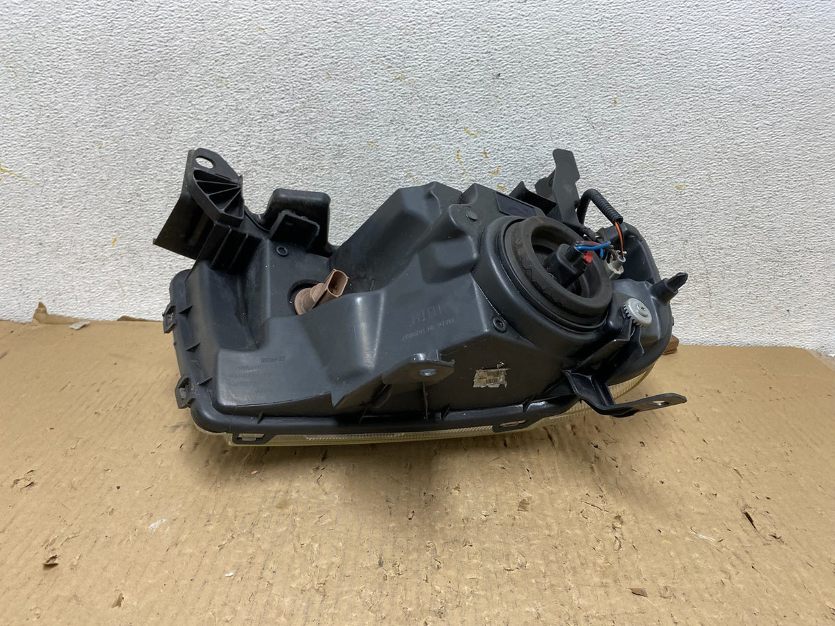 2005 - 2007 Ford Freestyle Left Driver LH Side Halogen Headlight AH2933 DW4