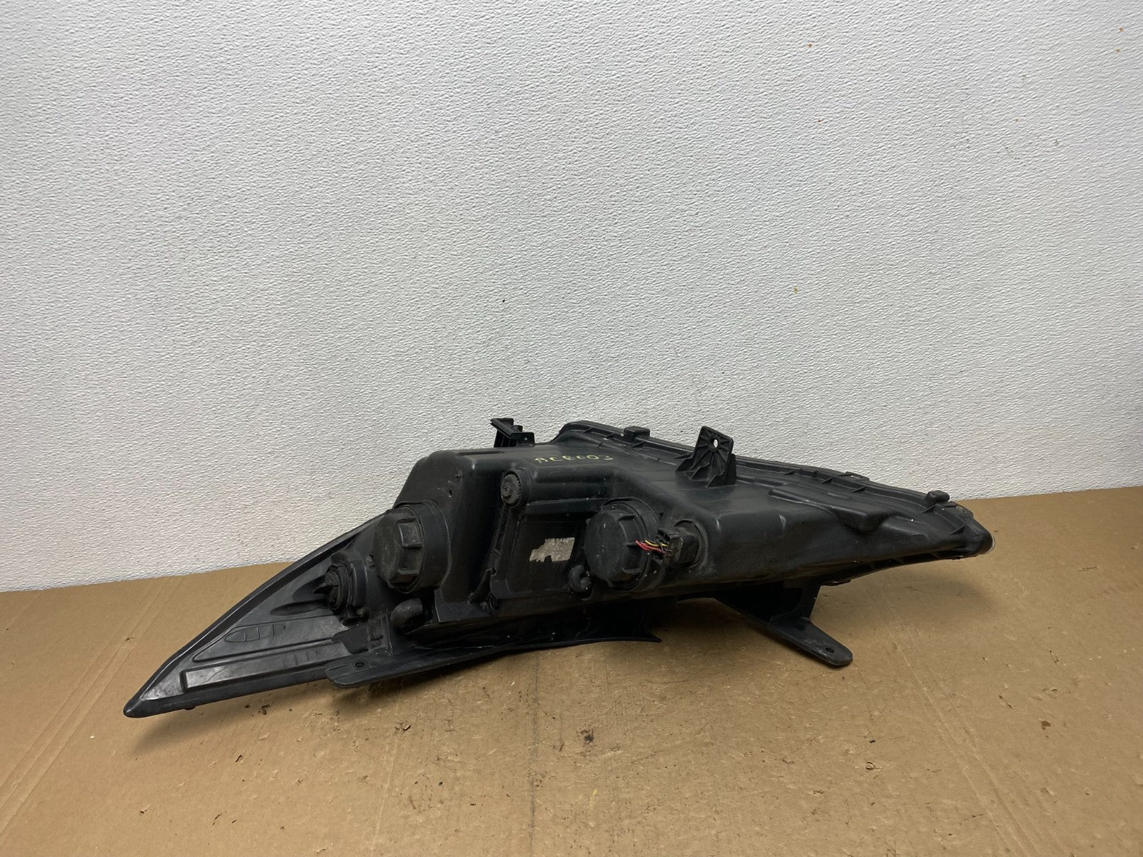2011 - 2014 Hyundai Sonata Right Passenger Rh Side Headlight Halogen AC6003 DW6