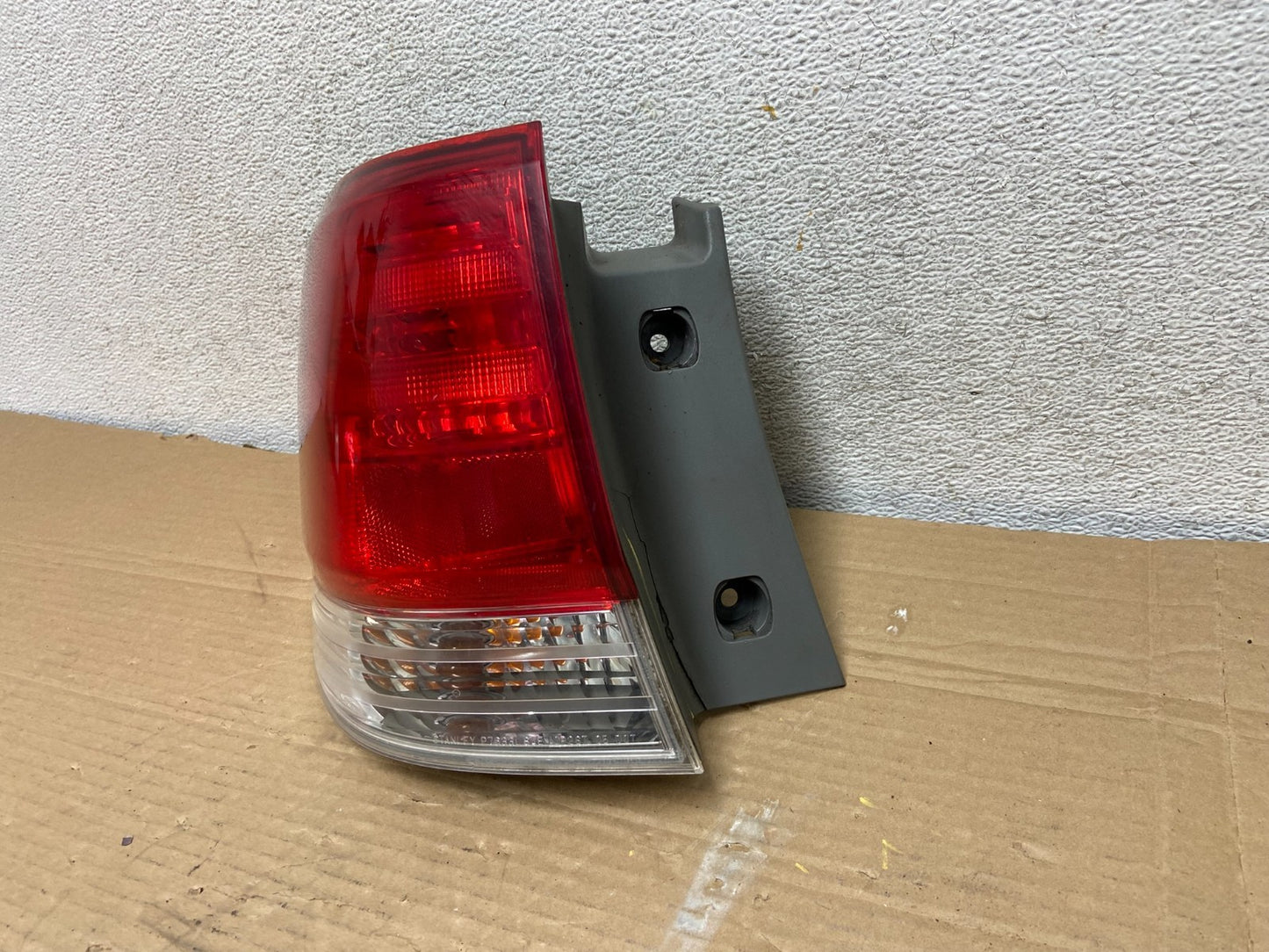 2008 2009 2010 Honda Odyssey Left Driver LH Side Tail Light AG8991 DW2