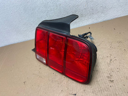 2005 - 2009 Ford Mustang Right Passenger RH Side Tail Light AF4271 LK1