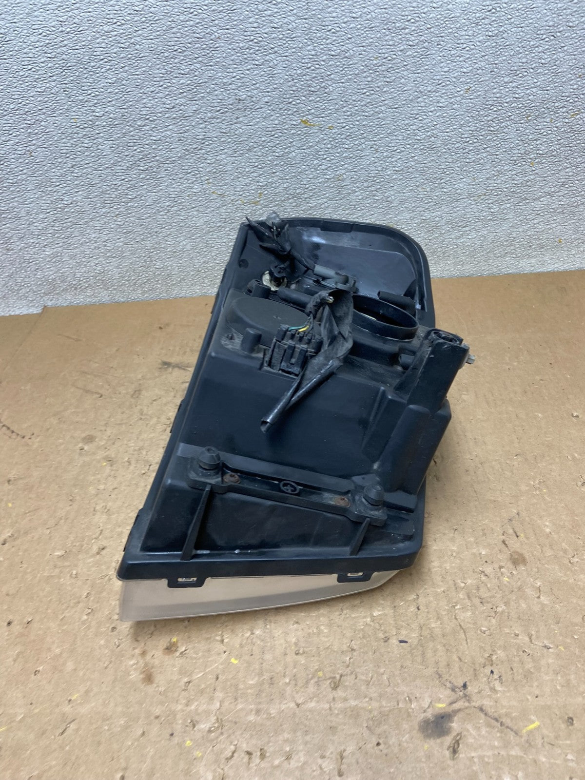 2002 to 2009 Gmc Envoy Left Driver Lh Side Headlight Halogen Oem Z9258 DW6