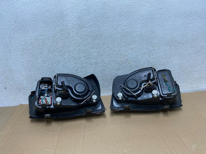 2002 to 2004 Volkswagen Jetta Left+Right Headlights AI1146 DW7