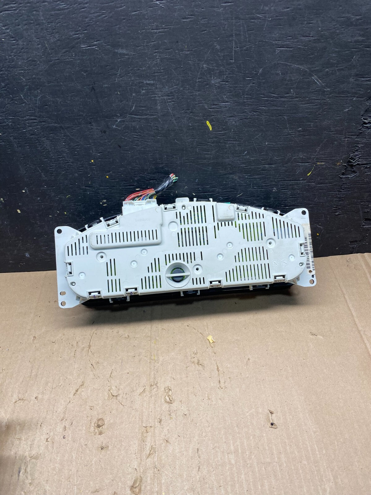 2005 to 2012 Nissan Pathfinder Xterra Cluster Speedometer Instrument N05944
