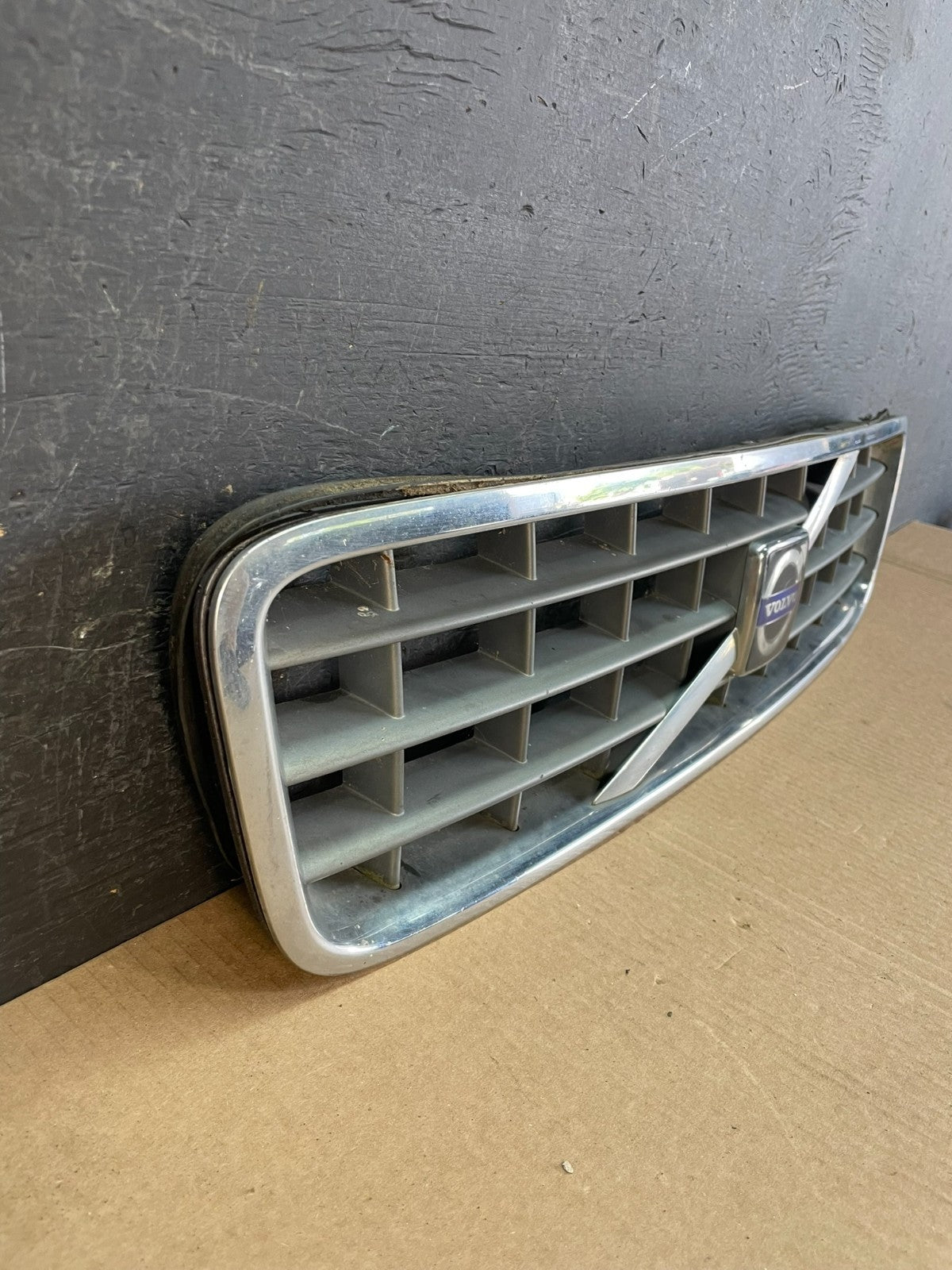 2003 to 2013 Volvo XC90 Front Upper Grill Grille AF3706 DG2