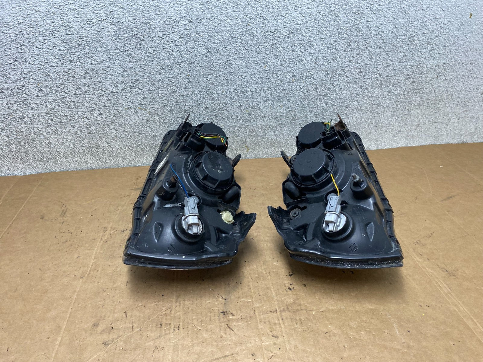 2004 2005 2006 Hyundai Elantra Left+Right Set Halogen Headlights T2222 DW10