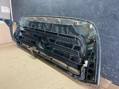 2007 to 2009 Toyota Tundra Front Upper Grill Grille W/ Emblem AA8913 DG4