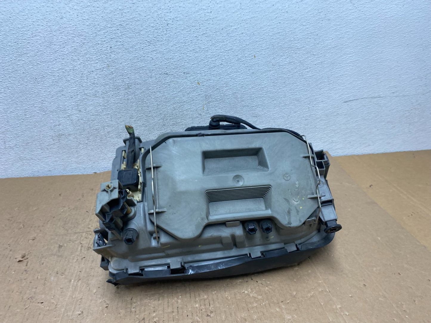1992 1993 Mercedes W140 S500 Right Passenger RH Halogen Headlight AD8225 DG4