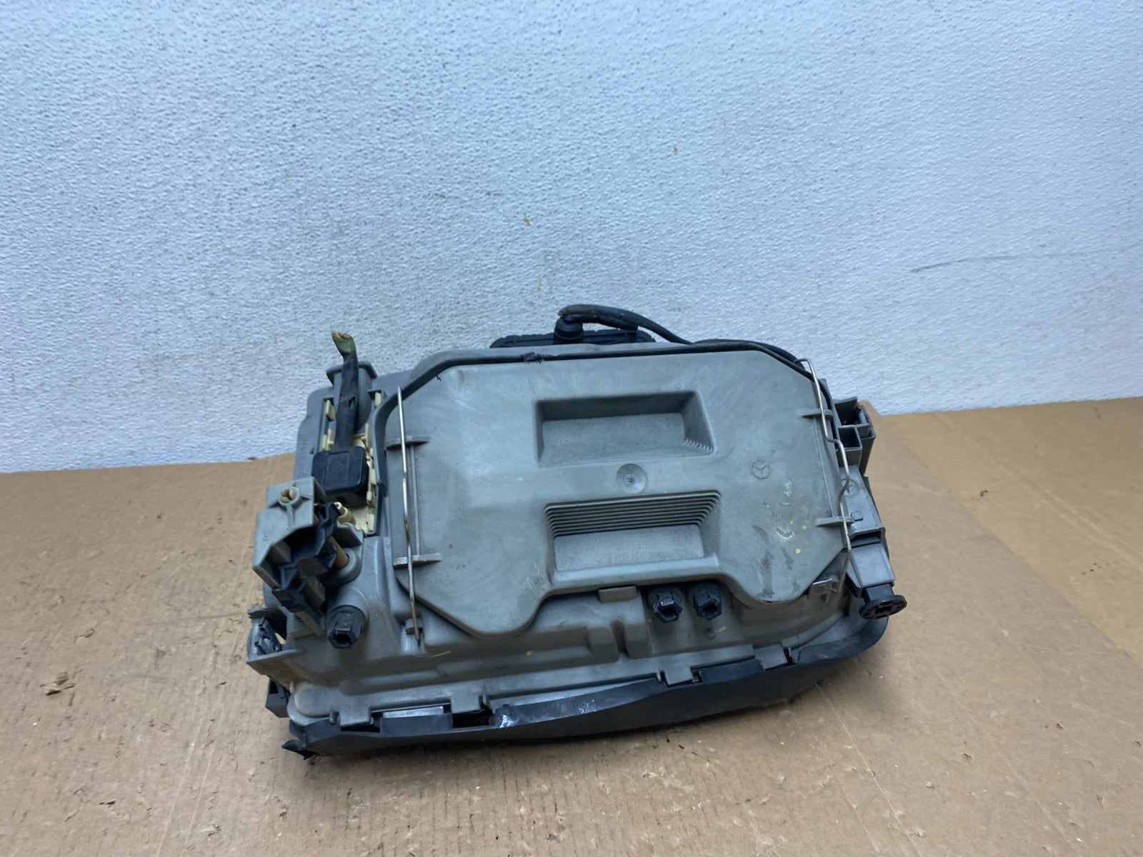 1992 1993 Mercedes W140 S500 Right Passenger RH Halogen Headlight AD8225 DG4