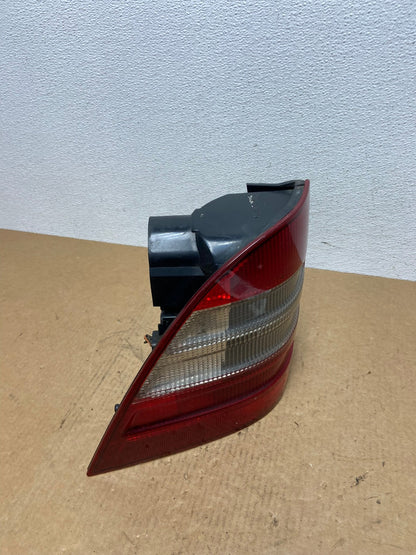 1998 1999 2000 2001 Mercedes ML320 ML-Class Left Driver LH Tail Light AC1853 LK2