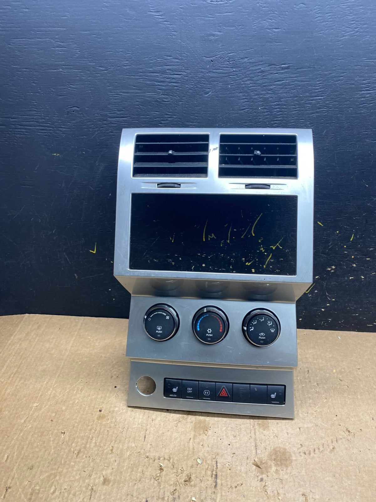 2007 to 2012 Dodge Nitro Dash Climate Temperature Control Radio Bezel Z7250 DG0