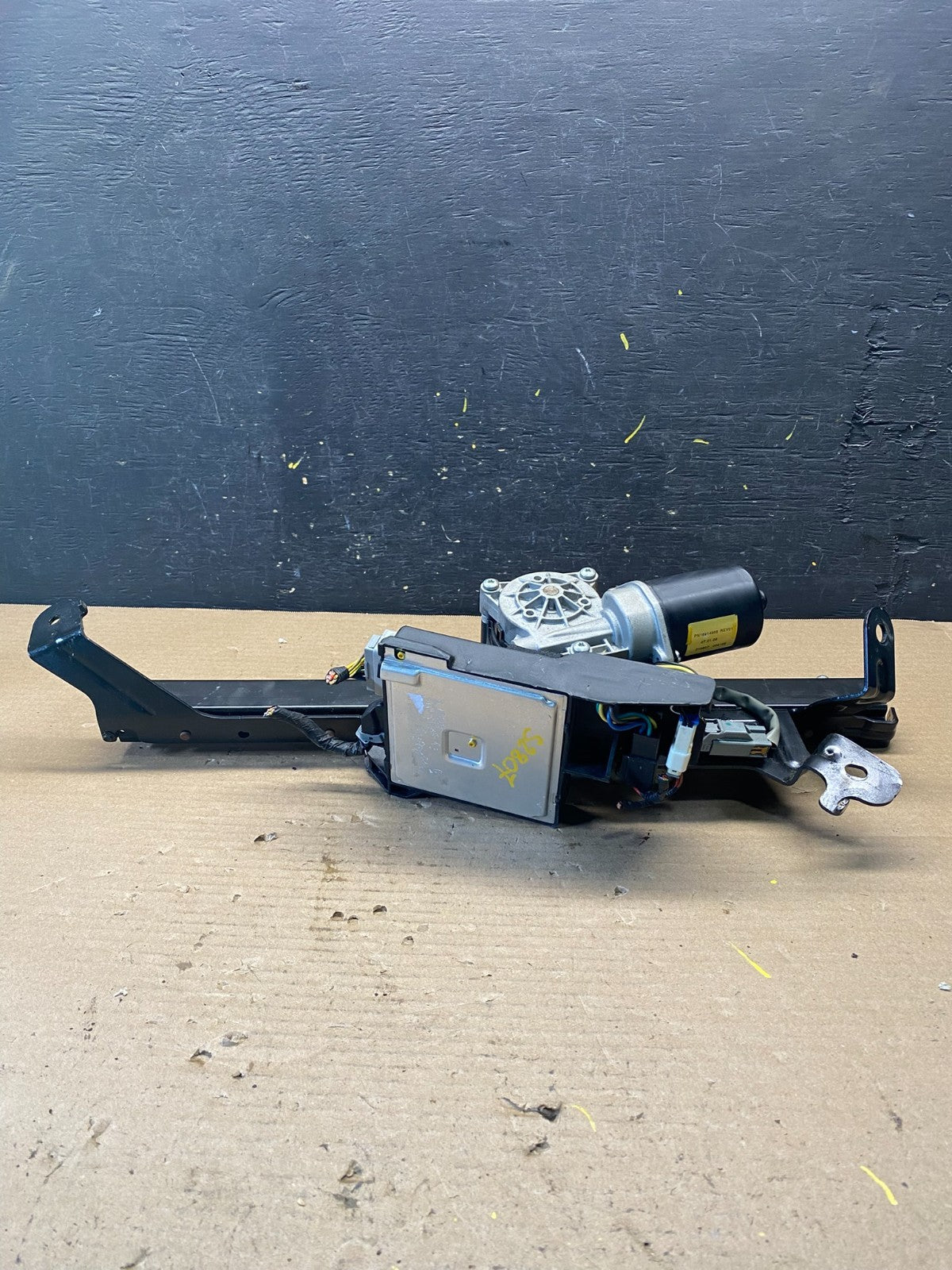 2006 - 2012 Hyundai Entourage Power Trunk Motor Assembly 81770-4D101 s2807 DG5