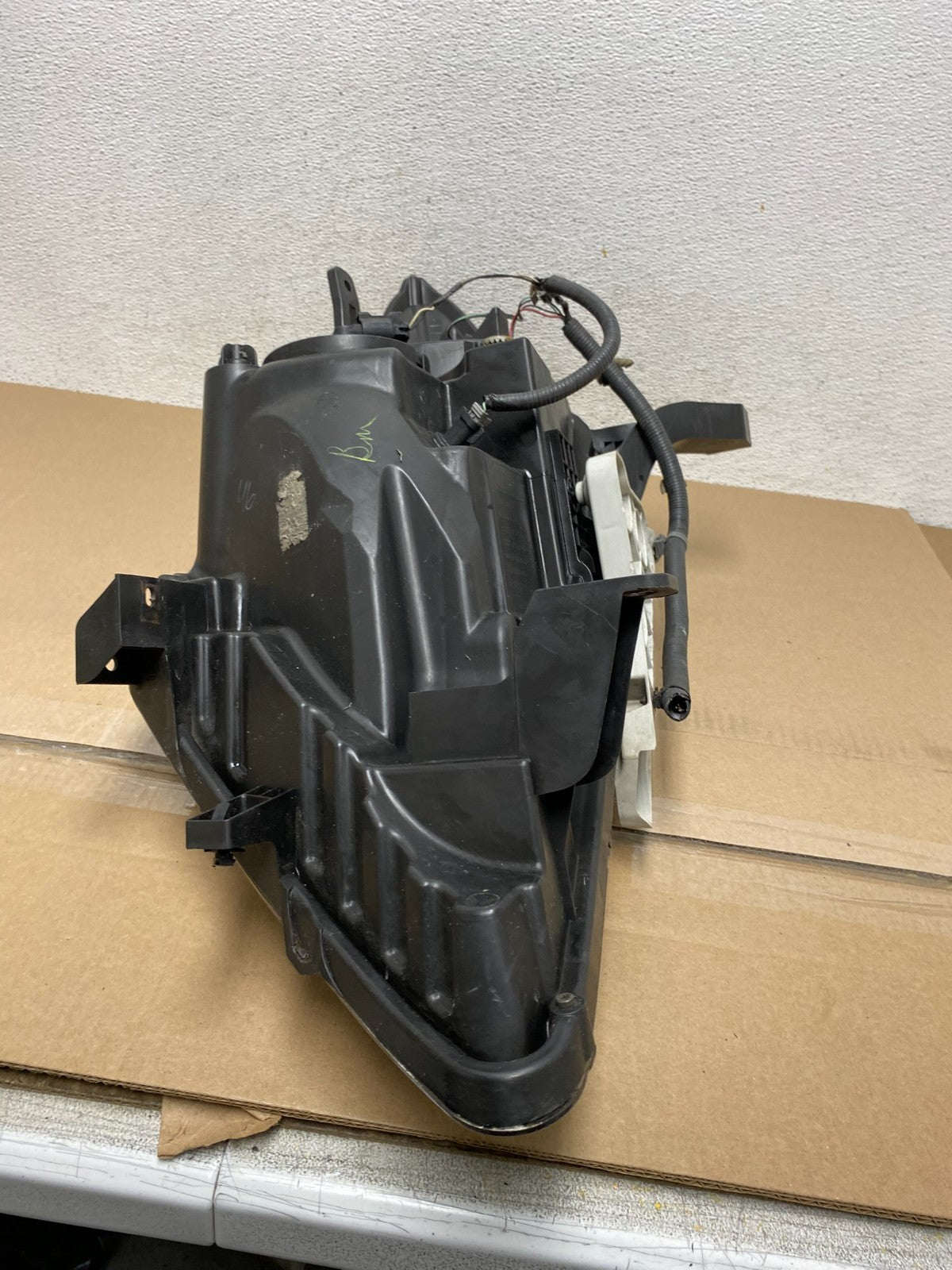 2013 to 2016 Nissan Pathfinder Right Passenger RH Side Headlight AE6631 DW8
