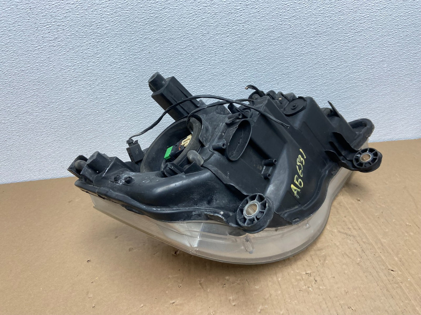 2008 to 2016 Chrysler Town and Country Left Driver Lh Side Headlight AB6531 DW5