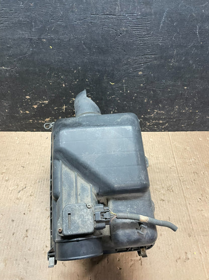2001-2004 Toyota Sequoia Tundra 4.7L V8 Air Cleaner Intake Filter Box Z3354 DG4
