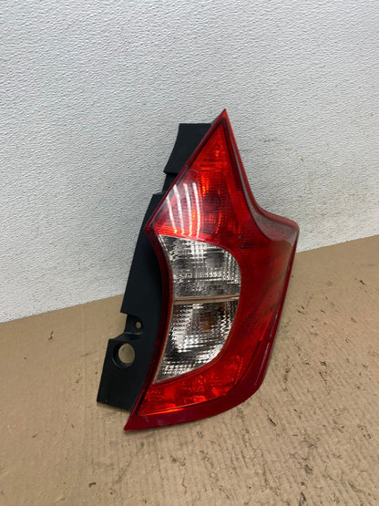 2014 - 2019 Nissan Versa Note Hatchback Right Passenger Tail Light AE8893 LK2