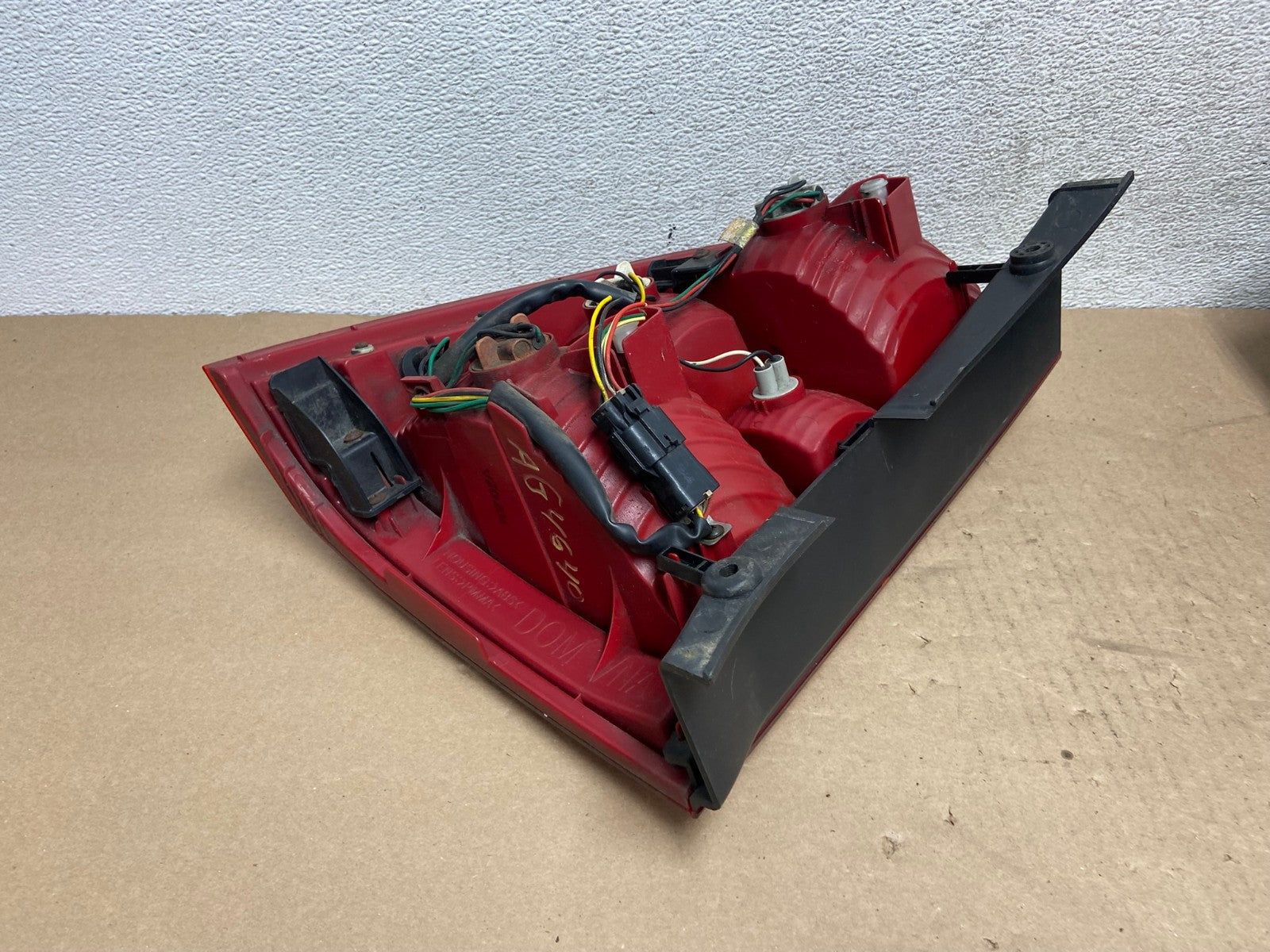 2005 to 2007 Kia Sportage Right Passenger Side RH Side Tail Light AG4640 LK4