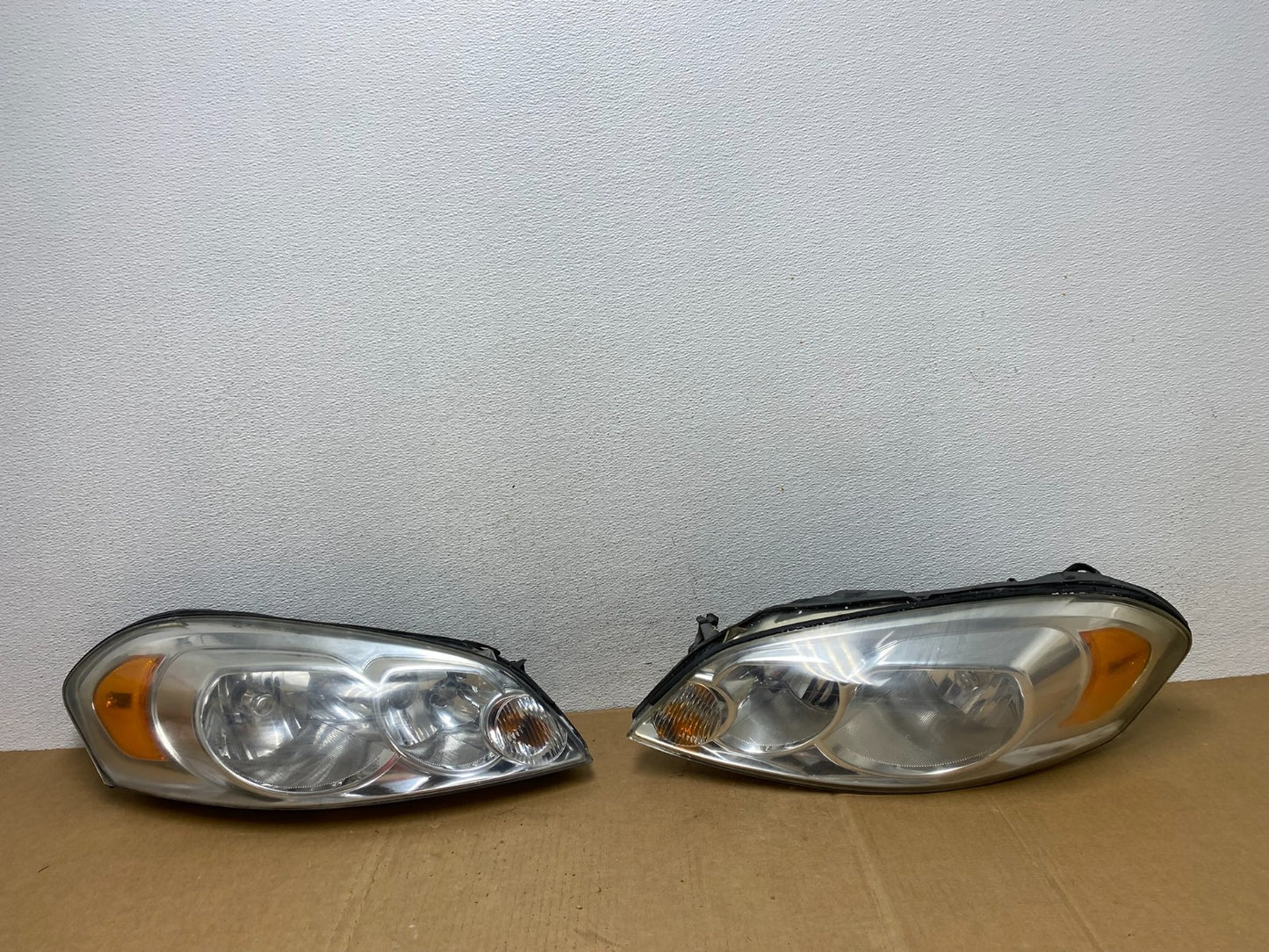 2006 - 2013 Chevrolet Impala Left+Right Set Headlights Halogen AC8417 DW0