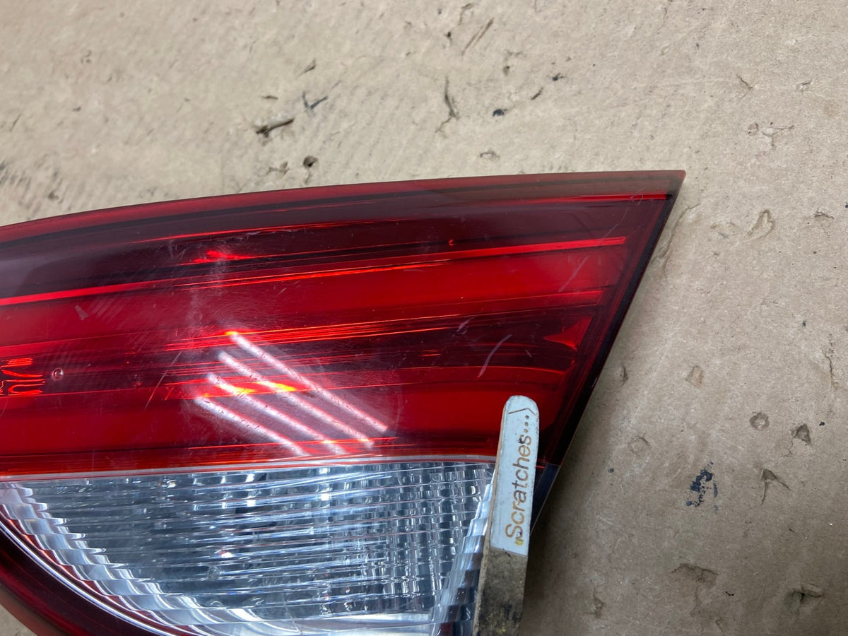 2015 to 2017 Chrysler 200 Sedan Right Passenger Inner Tail Light AI0966 LK3