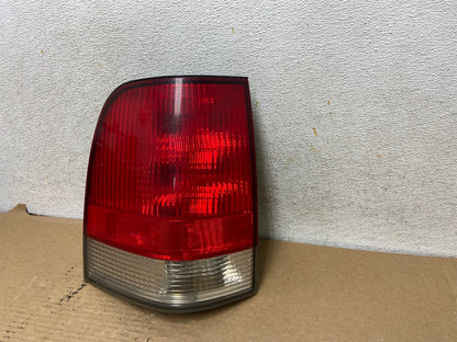 2003 2004 2005 Lincoln Aviator Left Driver LH Side Tail Light AH7901 LK2
