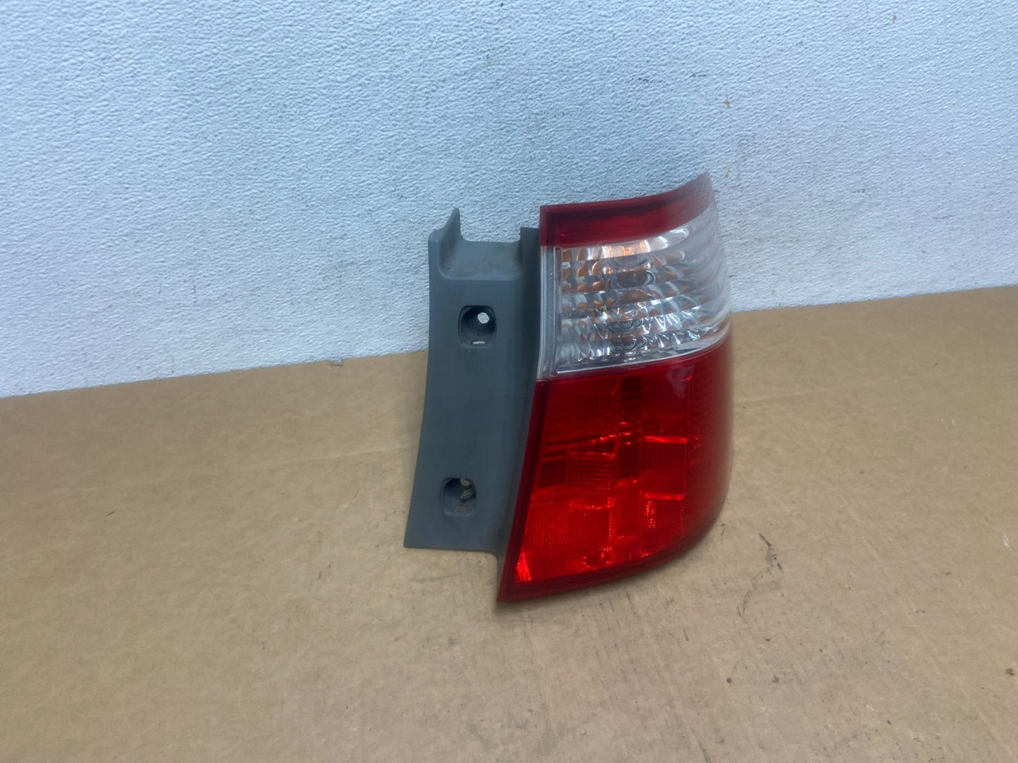2005 2006 2007 Honda Odyssey Right Passenger RH Side Tail Light AD6013 DW2