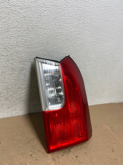 2010 - 2017 GMC Terrain Tail Light Inner Right Passenger Rh AG4838 LK2