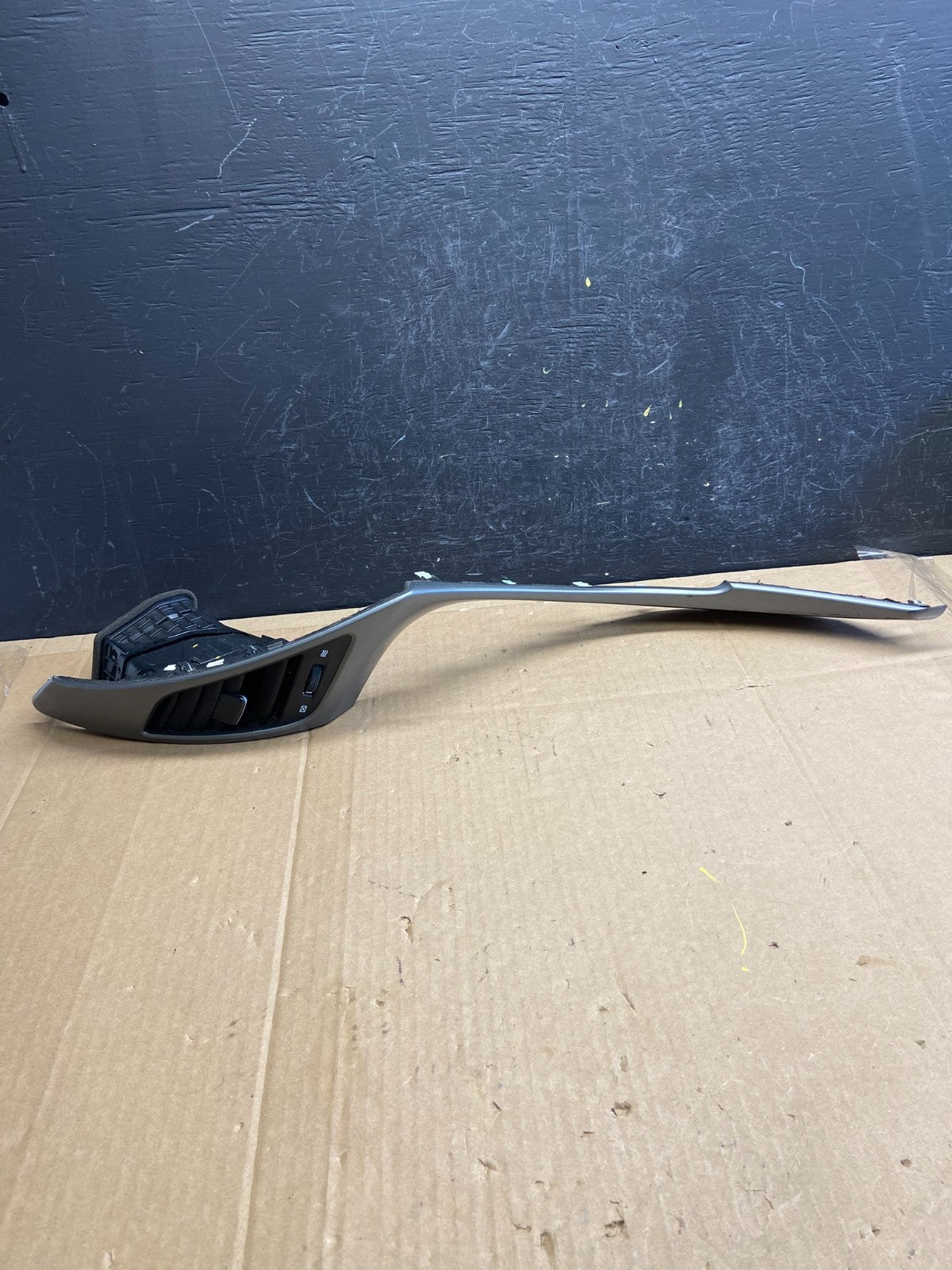 2013 to 2017 Hyundai Elantra GT Dashboard Left Air Vent ad2129 DG0