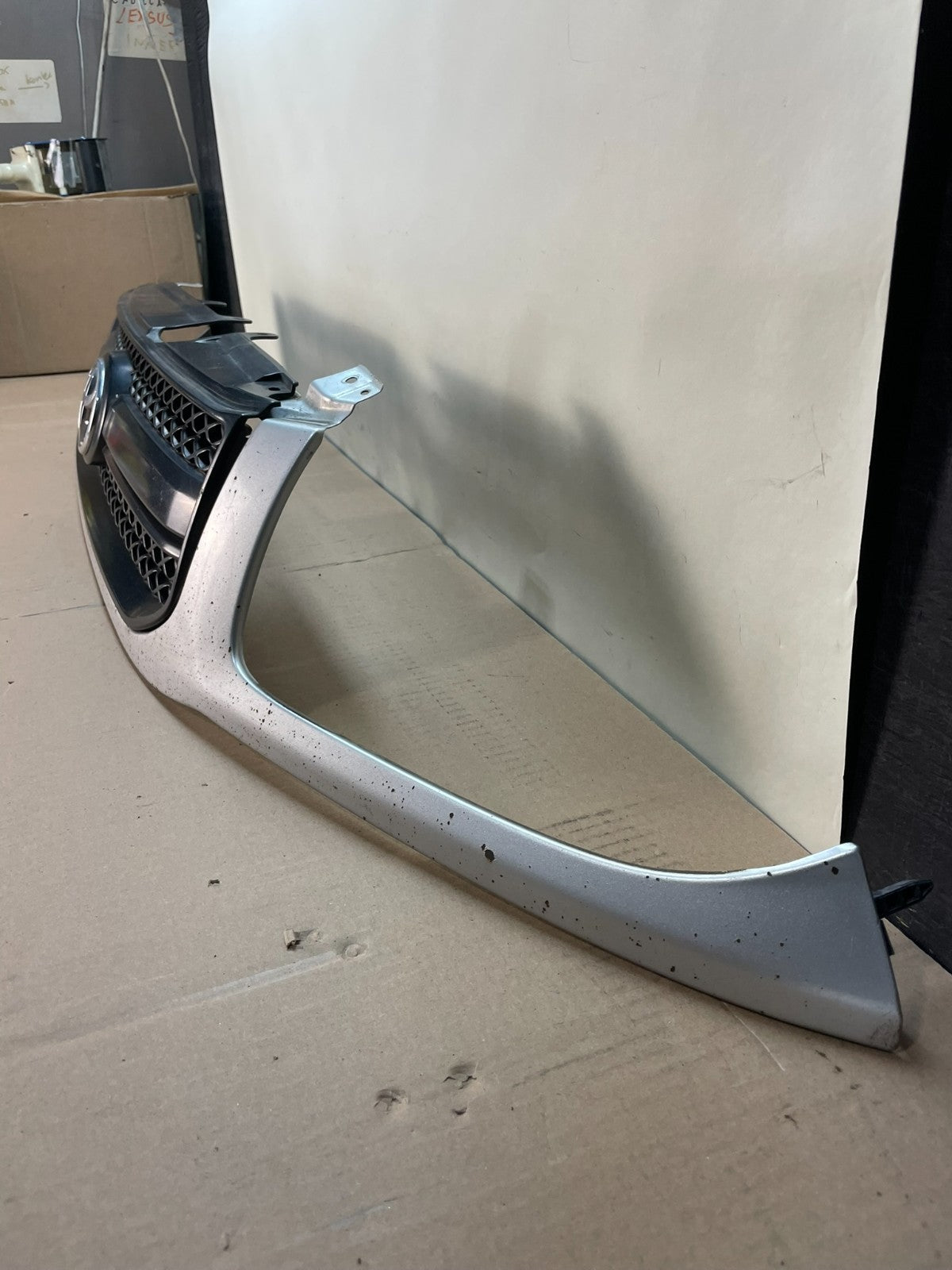 2006 2007 2008 Toyota RAV4 Front Upper Grill Grille W/ Trim AJ0687 DG1