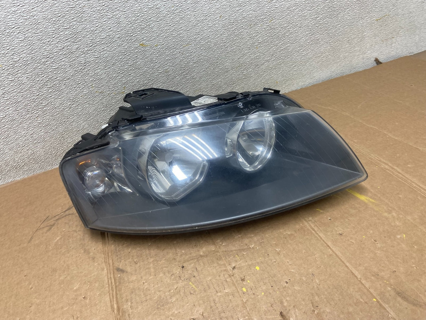 2005 to 2008 Audi A3 Right Passenger RH Side Halogen Headlight OEM AA1320 DW0